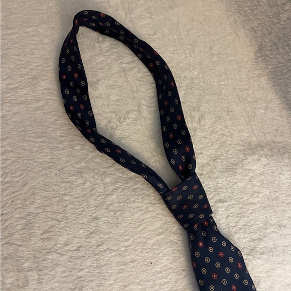 Classic Navy Blue Patterned Men's Tie - Picture 3 of 5